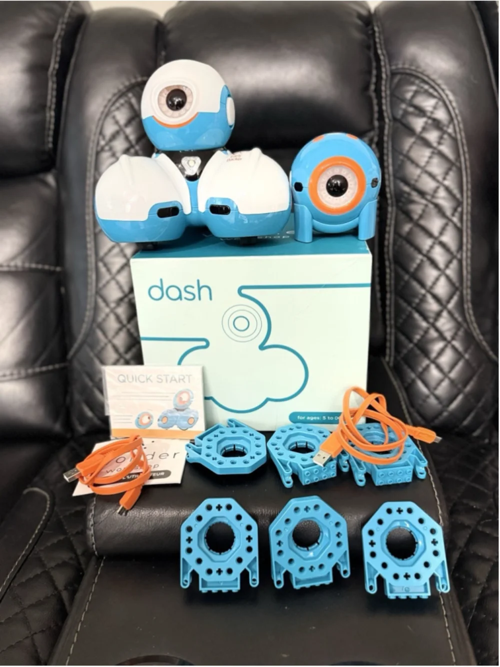 Wonder Workshop Dash DA01 And Dot Robots DO01